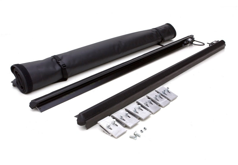 Lund 99-07 Chevy Silverado 1500 (5.8ft. Bed) Genesis Elite Roll Up Tonneau Cover - Black